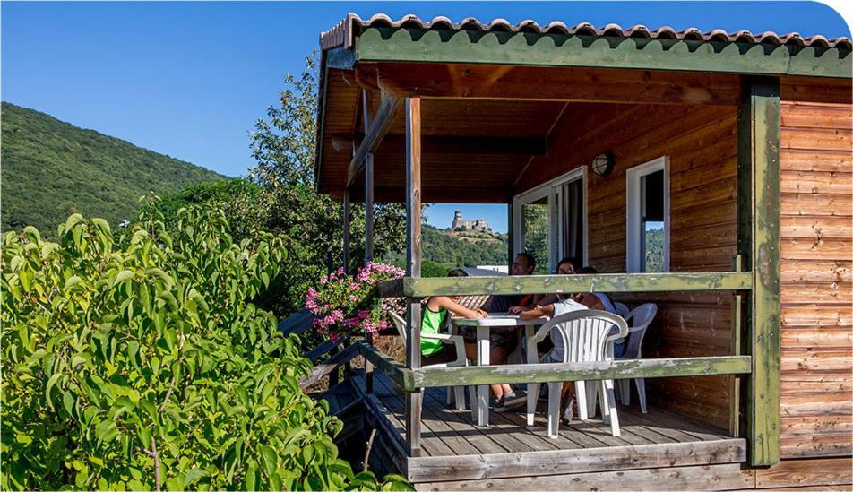 Camping Onlycamp Pierre & Sources Volvic Dış mekan fotoğraf