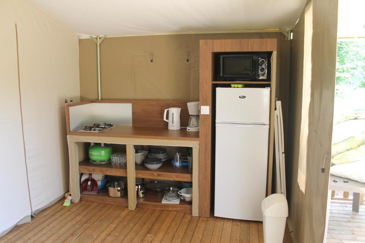 Camping Onlycamp Pierre & Sources Volvic Dış mekan fotoğraf