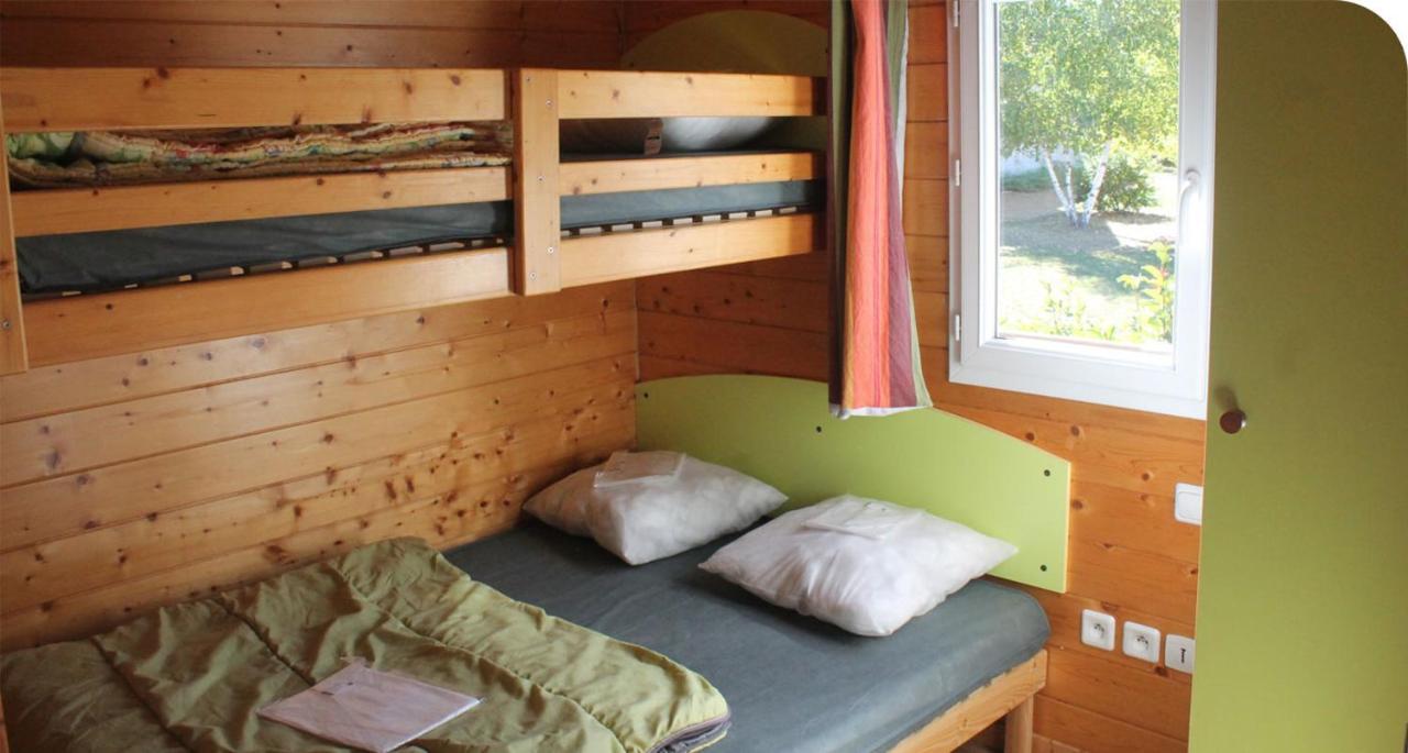 Camping Onlycamp Pierre & Sources Volvic Dış mekan fotoğraf