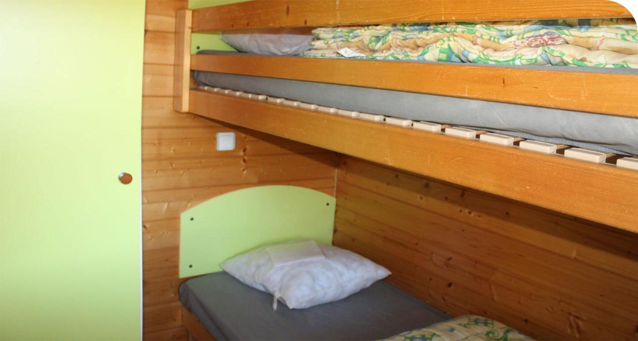 Camping Onlycamp Pierre & Sources Volvic Dış mekan fotoğraf