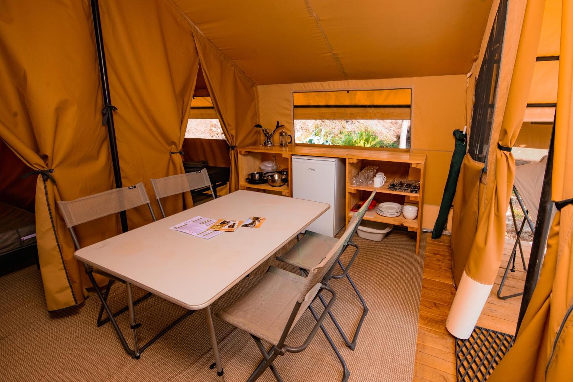 Camping Onlycamp Pierre & Sources Volvic Dış mekan fotoğraf